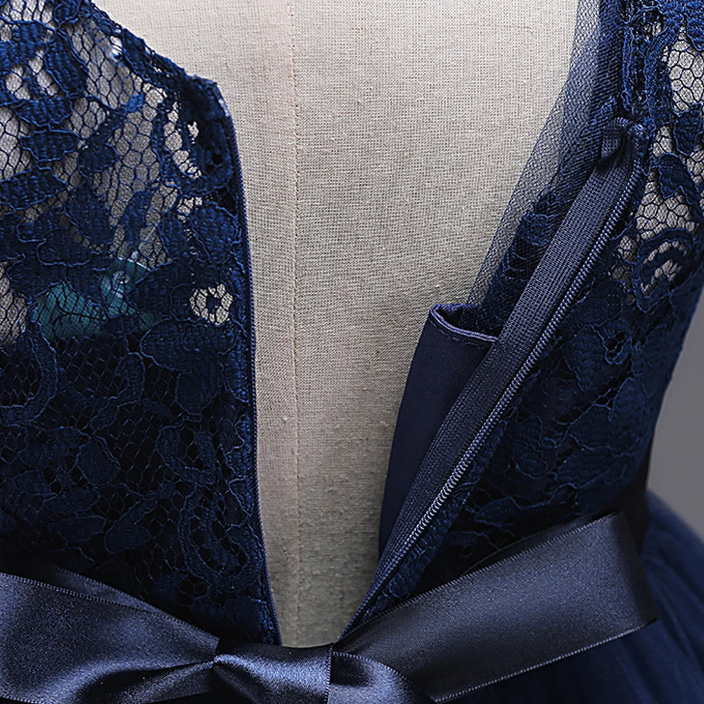 Western girls dress Princess dress Children's dress long lace skirt that draped the floor Evening dress