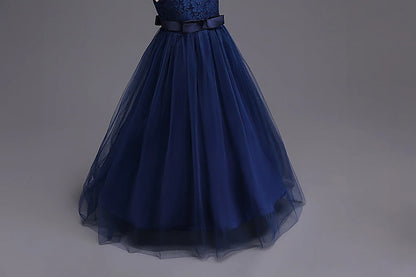 Western girls dress Princess dress Children's dress long lace skirt that draped the floor Evening dress